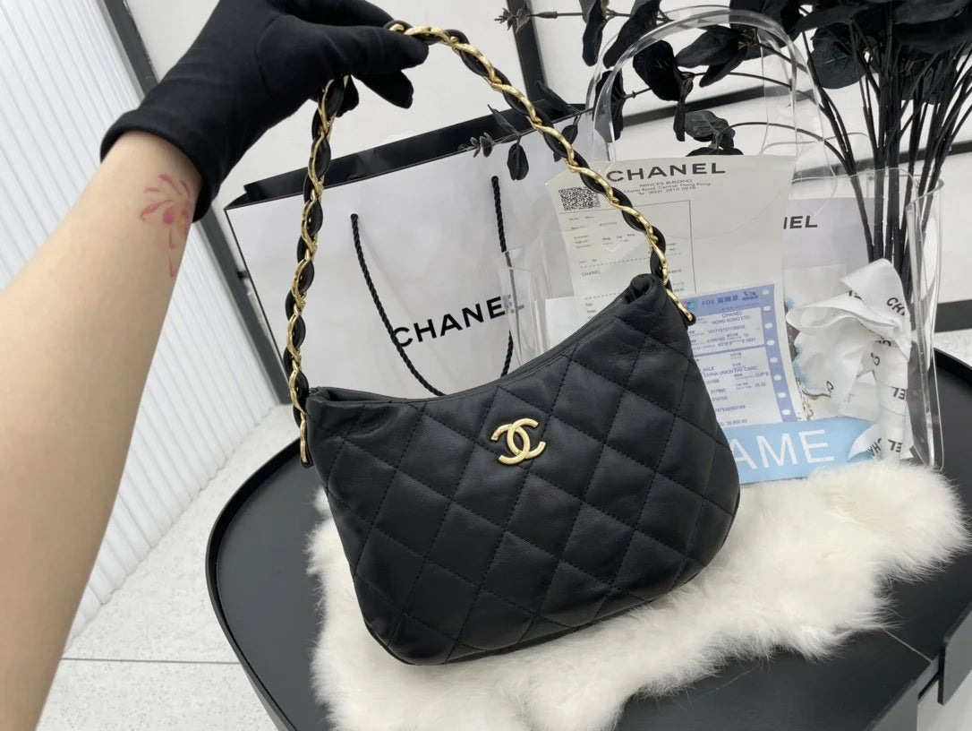 Black Hobo Handbag O899