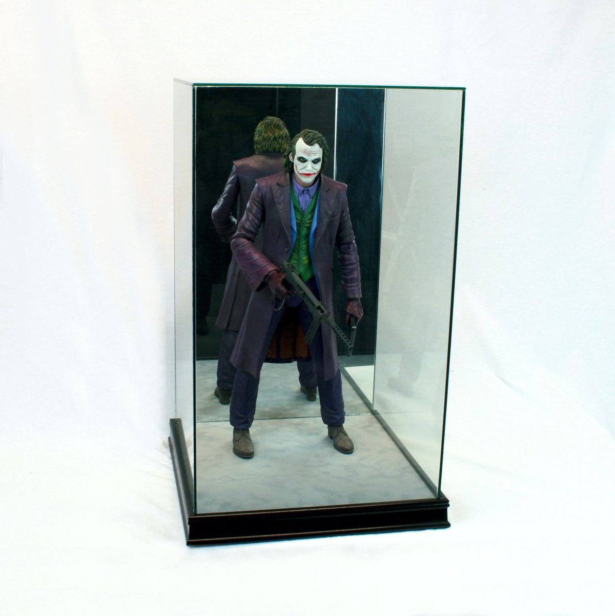 1/4th Scale Crystal Clear Glass Figurine Display Case W9192