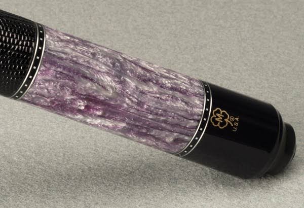 19 Ounce Lizard Embossed Black Leather Cue A58012