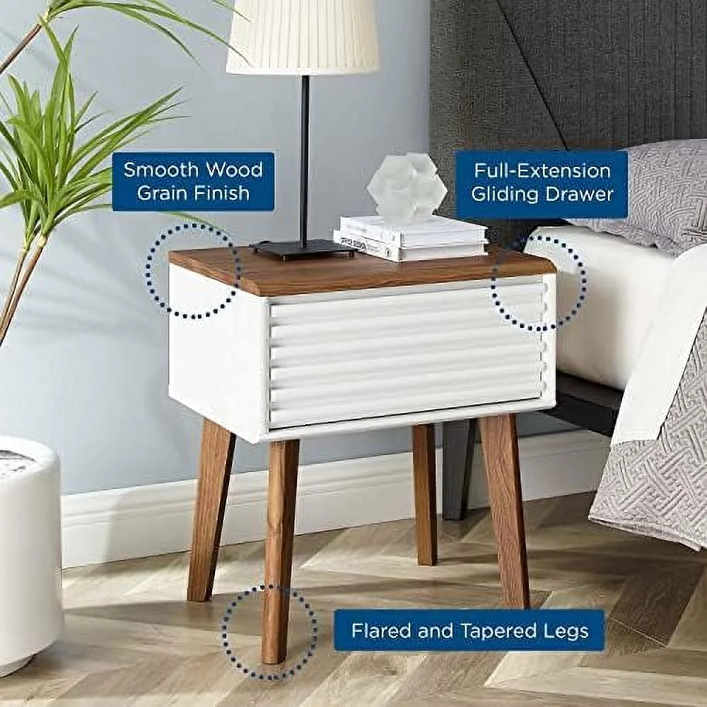 Mid-Century Modern End Table or Nightstand Z14558