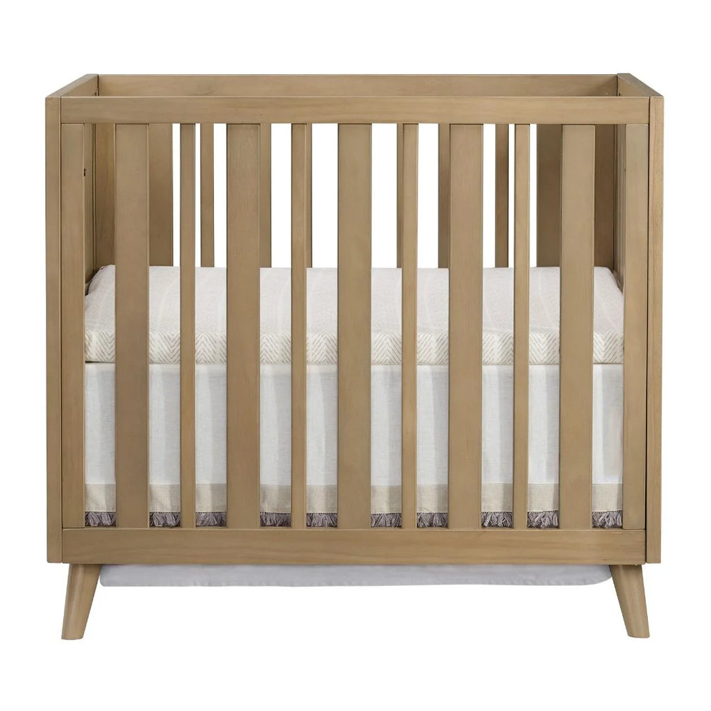 3 in 1 Mini Convertible Crib G4085