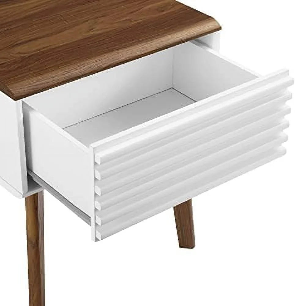 Mid-Century Modern End Table or Nightstand Z14558