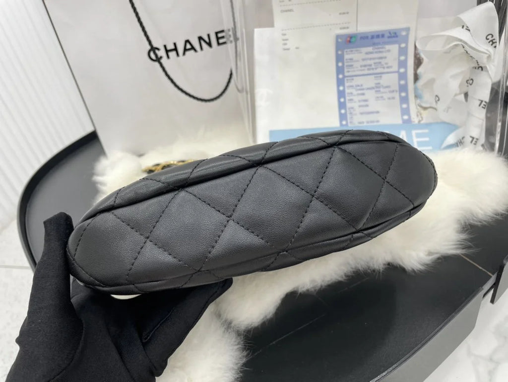 Black Hobo Handbag O899